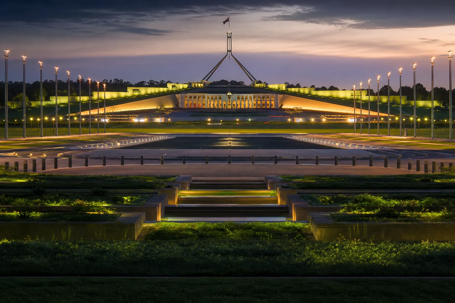 Editorial city guide graphic for Lucky Ones Casino readers in Canberra, ACT